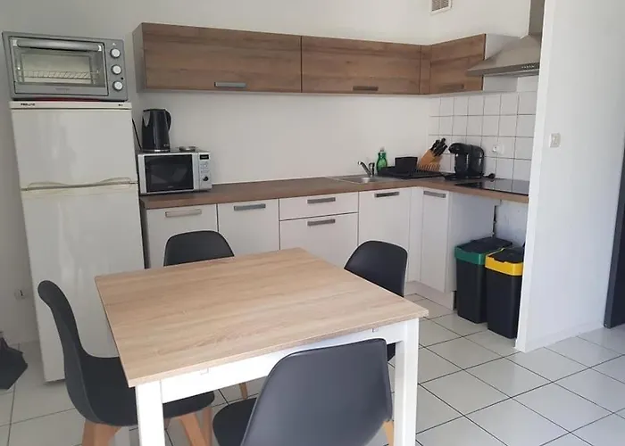 Appart T2 - 4 pers - VILLAGE - 200m de la plage